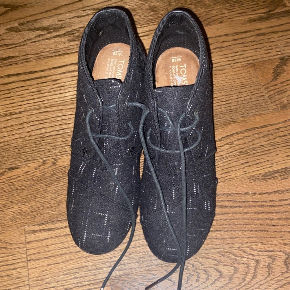 TOMS Wedge Booties Black Wool Lace Up Ankle Desert Boots Women's Size 10